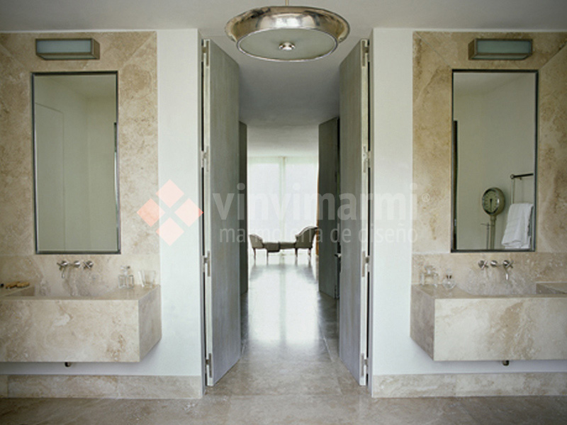 paredes de baño en revestimiento de piedra, marmol, granito o silestone